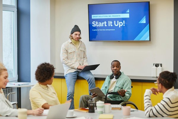 How can UK businesses minimize legal risks in mergers and acquisitions?